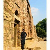 Aakash Searching For Place in Aliganj, Lucknow, Uttar Pradesh, India